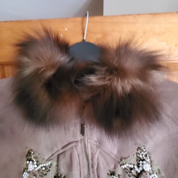 Jacket - Picture 5 of 7